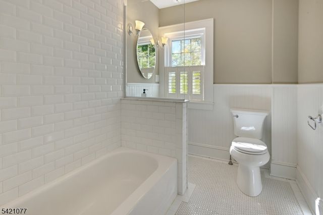 153 N Passaic Ave, Chatham Boro, NJ 07928