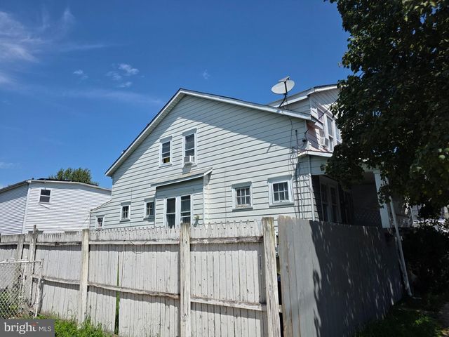 572--574 EMMETT AVE, Trenton, NJ 08629