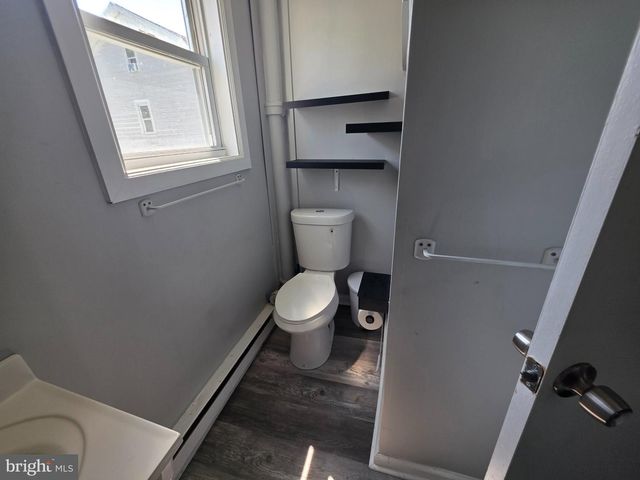 572--574 EMMETT AVE, Trenton, NJ 08629