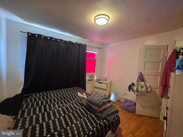 572--574 EMMETT AVE, Trenton, NJ 08629