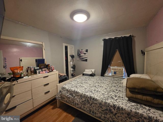 572--574 EMMETT AVE, Trenton, NJ 08629
