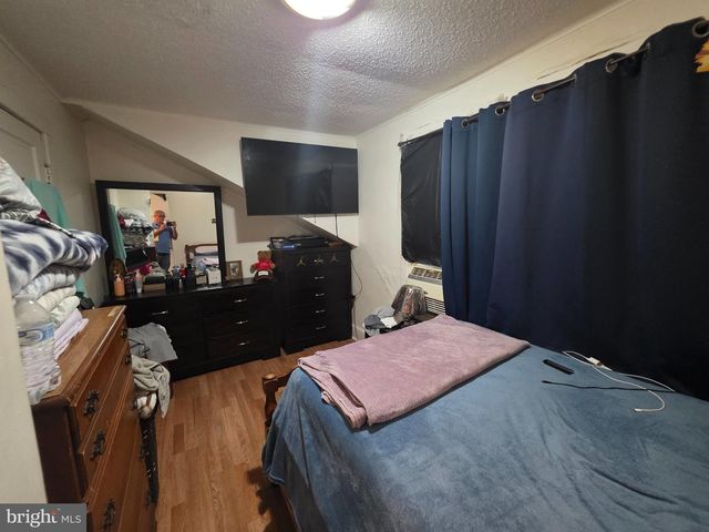 572--574 EMMETT AVE, Trenton, NJ 08629