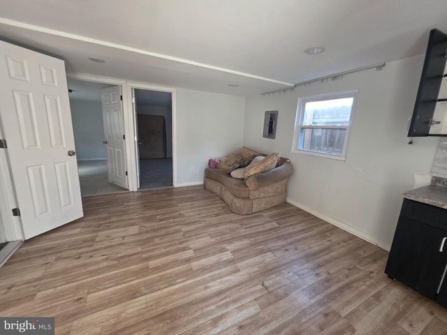 572--574 EMMETT AVE, Trenton, NJ 08629