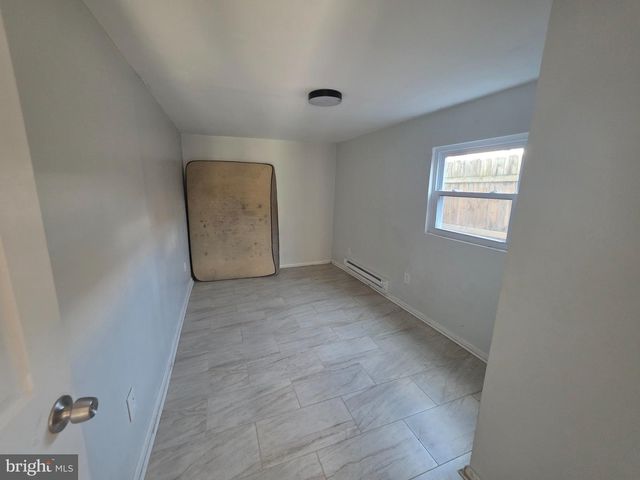 572--574 EMMETT AVE, Trenton, NJ 08629