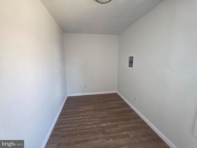 572--574 EMMETT AVE, Trenton, NJ 08629