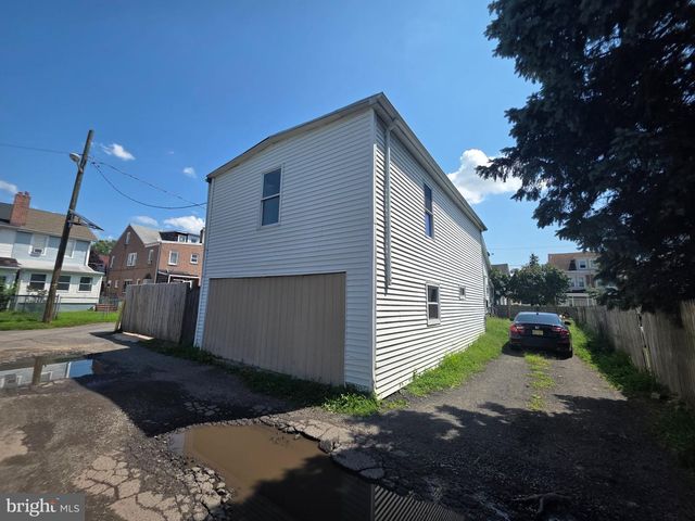 572--574 EMMETT AVE, Trenton, NJ 08629