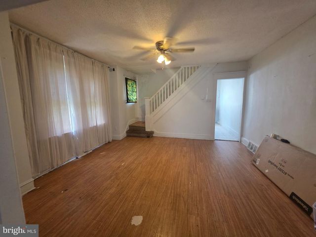 572--574 EMMETT AVE, Trenton, NJ 08629