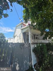 572--574 EMMETT AVE, Trenton, NJ 08629