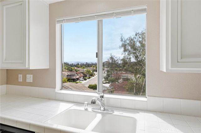 29 Fleurance Street, Laguna Niguel, CA 92677