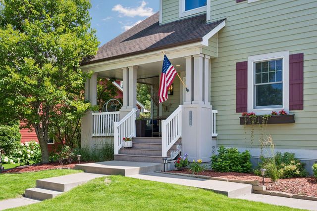 11585 Laketowne View, Albertville, MN 55301