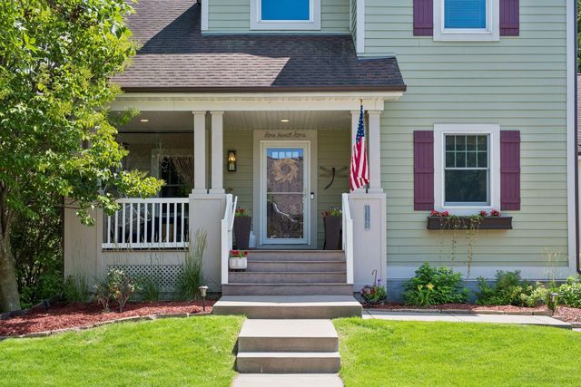 11585 Laketowne View, Albertville, MN 55301