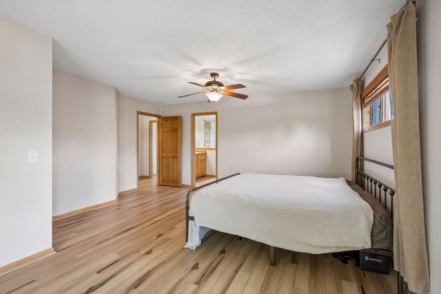 11585 Laketowne View, Albertville, MN 55301