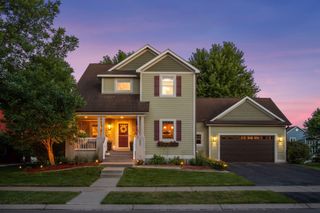11585 Laketowne View, Albertville, MN 55301