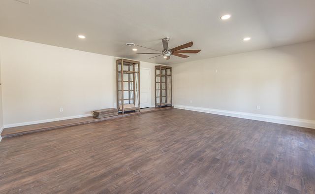 1304 8th Street, Shallowater, TX 79363