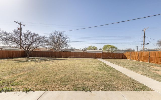 1304 8th Street, Shallowater, TX 79363