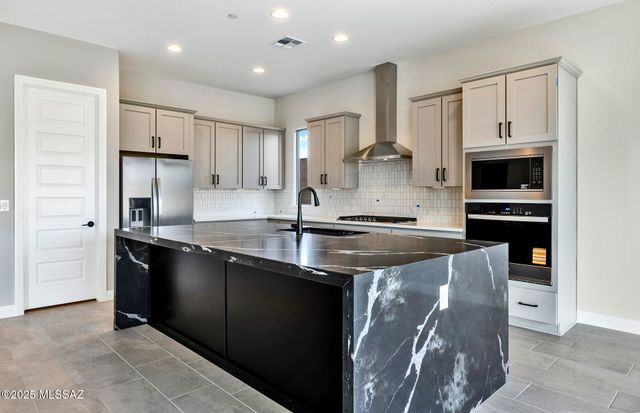 13290 N Galena Trail, Oro Valley, AZ 85755