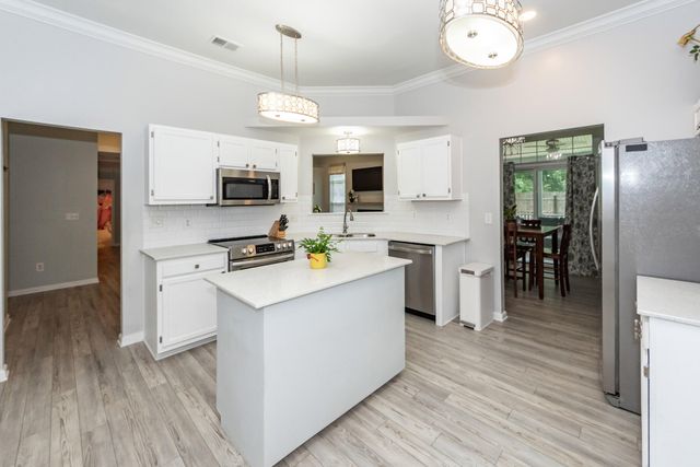1231 Center Lake Drive, Mount Pleasant, SC 29464