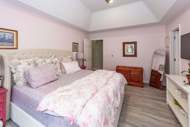 1231 Center Lake Drive, Mount Pleasant, SC 29464