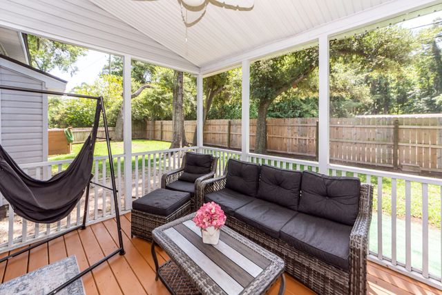 1231 Center Lake Drive, Mount Pleasant, SC 29464