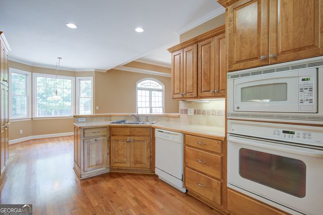 8145 Bennett Lane, Gainesville, GA 30506