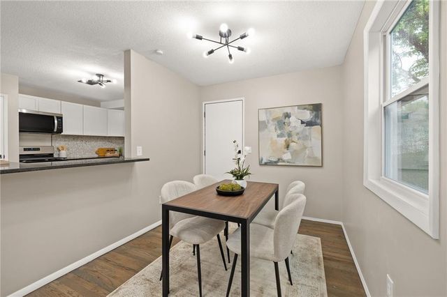 5412 NE 56th Place, Kansas City, MO 64119