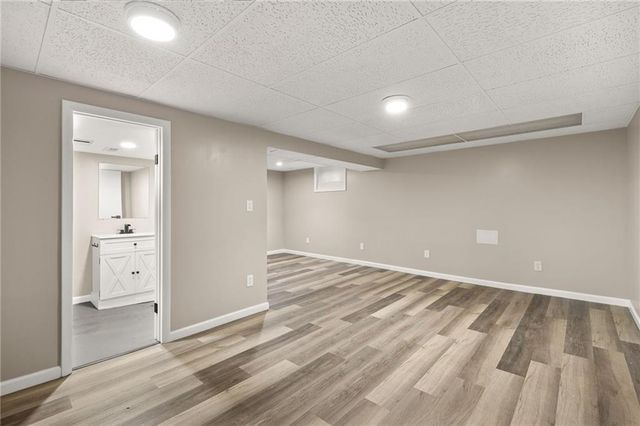 5412 NE 56th Place, Kansas City, MO 64119