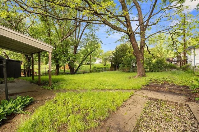 5412 NE 56th Place, Kansas City, MO 64119