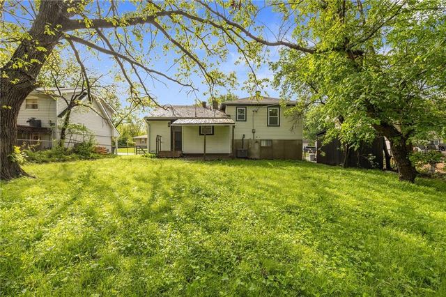 5412 NE 56th Place, Kansas City, MO 64119