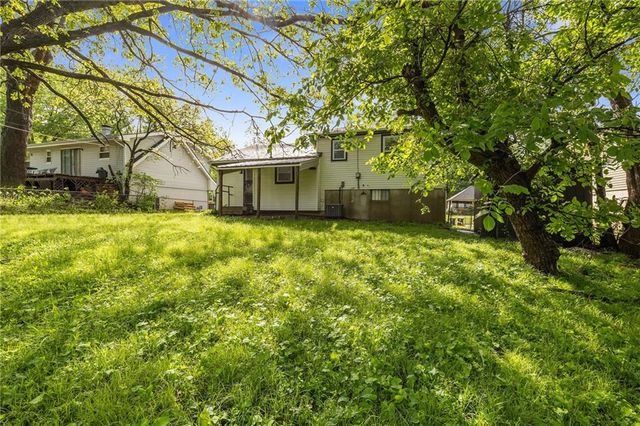 5412 NE 56th Place, Kansas City, MO 64119