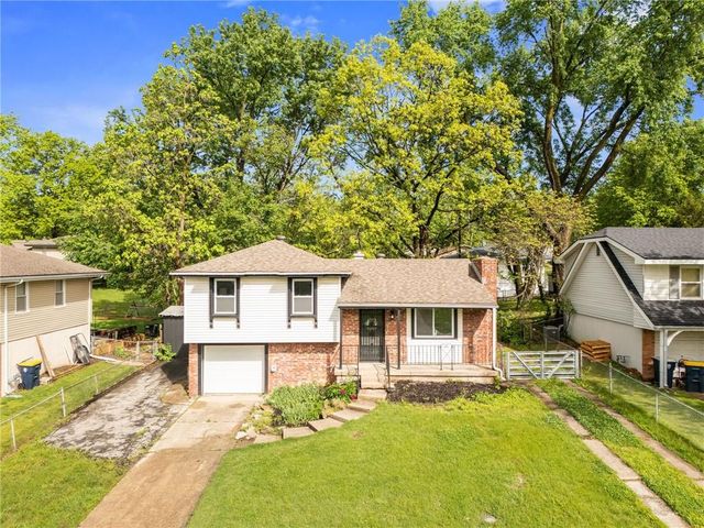 5412 NE 56th Place, Kansas City, MO 64119