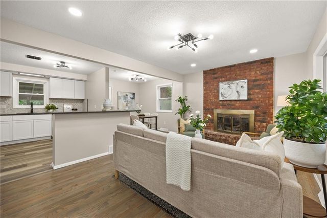 5412 NE 56th Place, Kansas City, MO 64119