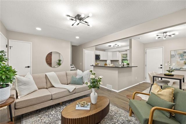 5412 NE 56th Place, Kansas City, MO 64119