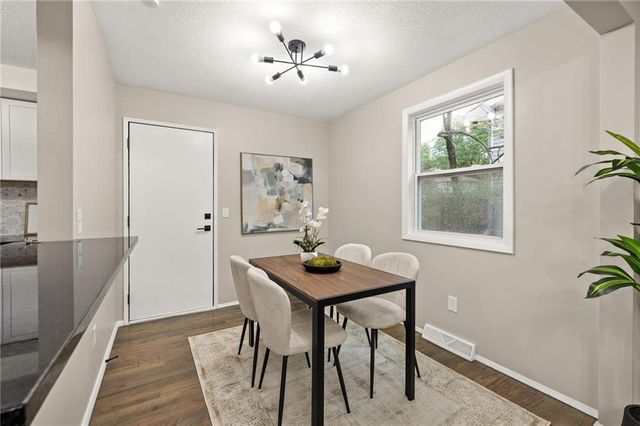 5412 NE 56th Place, Kansas City, MO 64119