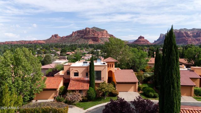 26 RIM TRAIL Circle, Sedona, AZ 86351