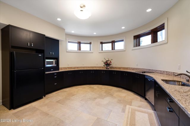 11306 Bodley Dr, Louisville, KY 40223