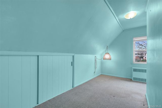 81-25 258th Street, Floral Park, NY 11004