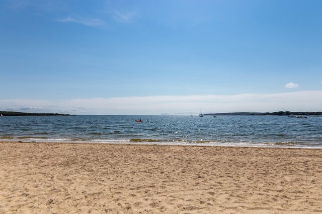 21 Bayview Street, Wareham, MA 02571