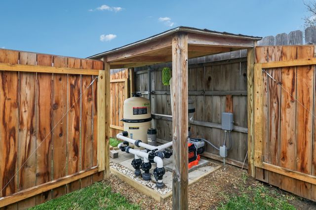 6168 Quail Run, Oak Grove, TX 75142