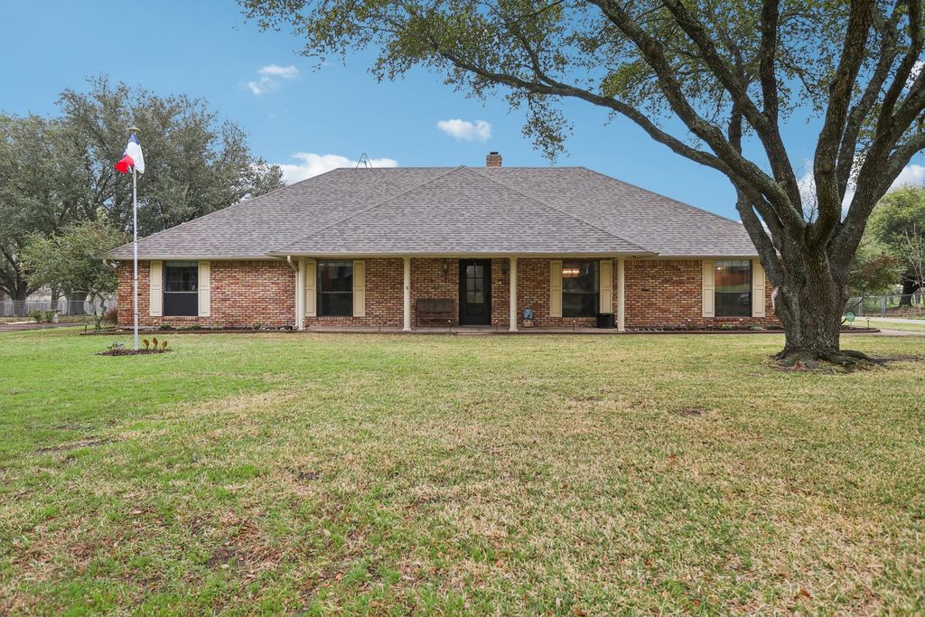 6168 Quail Run, Oak Grove, TX 75142