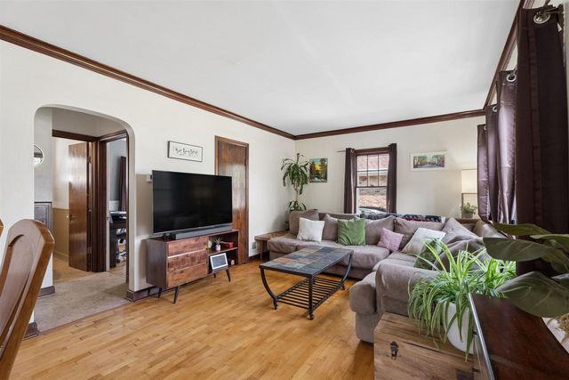 1823 HUBBARD STREET, Oshkosh, WI 54902