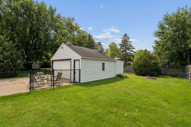 1823 HUBBARD STREET, Oshkosh, WI 54902