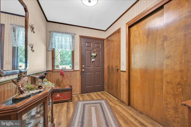 28 PINE HEIGHTS DR, Pine Grove, PA 17963