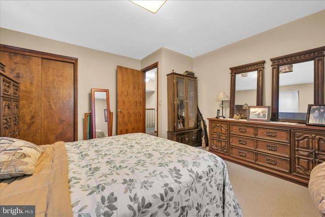 28 PINE HEIGHTS DR, Pine Grove, PA 17963