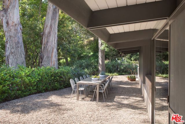 12450 Rochedale Lane, Los Angeles, CA 90049