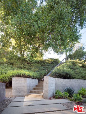 12450 Rochedale Lane, Los Angeles, CA 90049