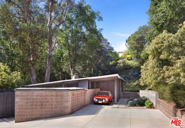 12450 Rochedale Lane, Los Angeles, CA 90049