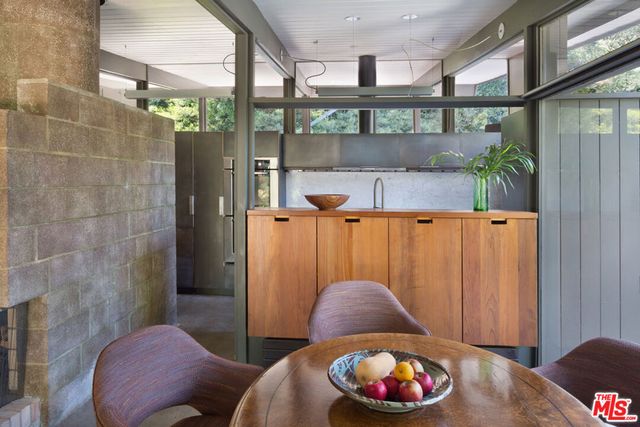 12450 Rochedale Lane, Los Angeles, CA 90049