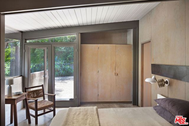 12450 Rochedale Lane, Los Angeles, CA 90049