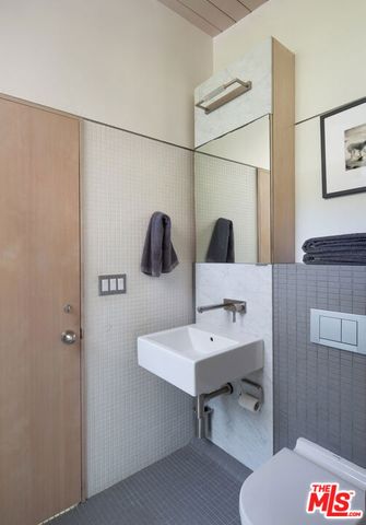 12450 Rochedale Lane, Los Angeles, CA 90049