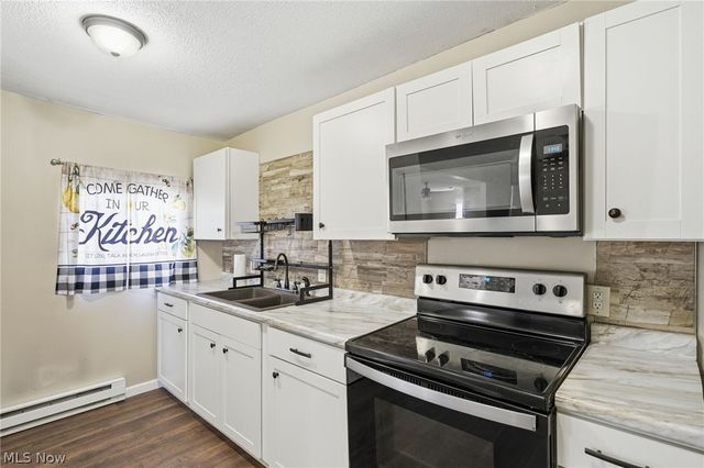 1555 Ambre Drive, Akron, OH 44312